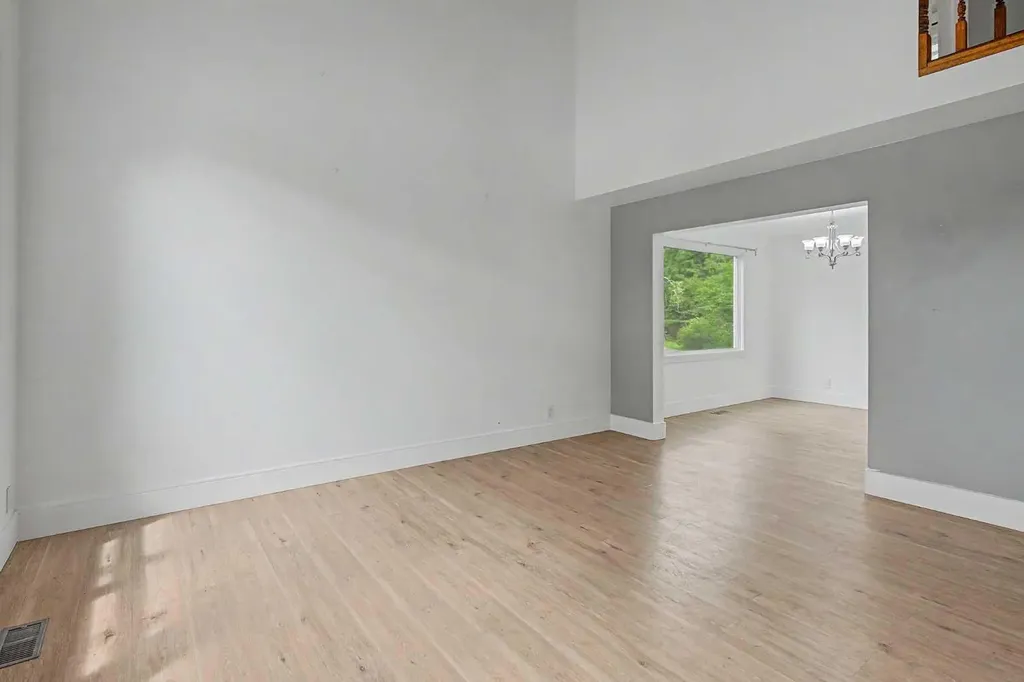 1320 116 Avenue SW Calgary AB t2w2a5