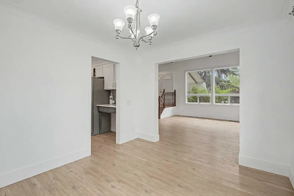 1320 116 Avenue SW Calgary AB t2w2a5
