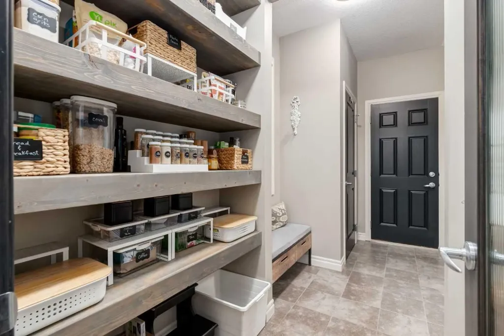 444 Evansglen Drive NW Calgary AB T3P 0P1