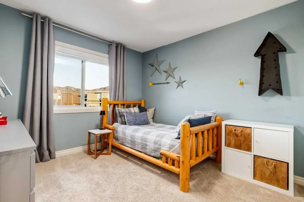 444 Evansglen Drive NW Calgary AB T3P 0P1