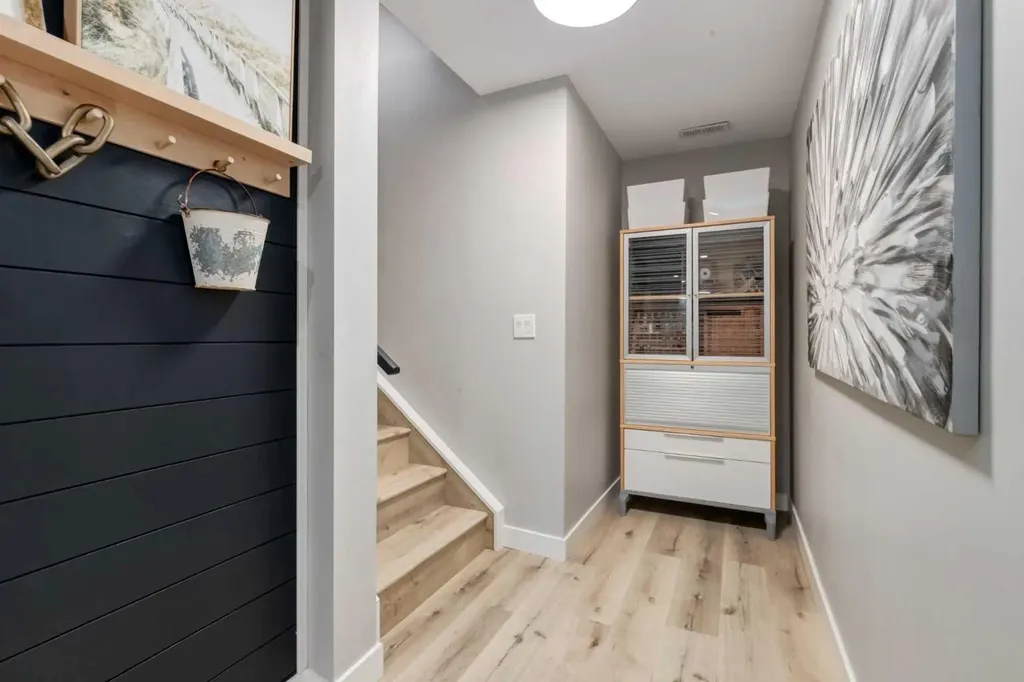 444 Evansglen Drive NW Calgary AB T3P 0P1