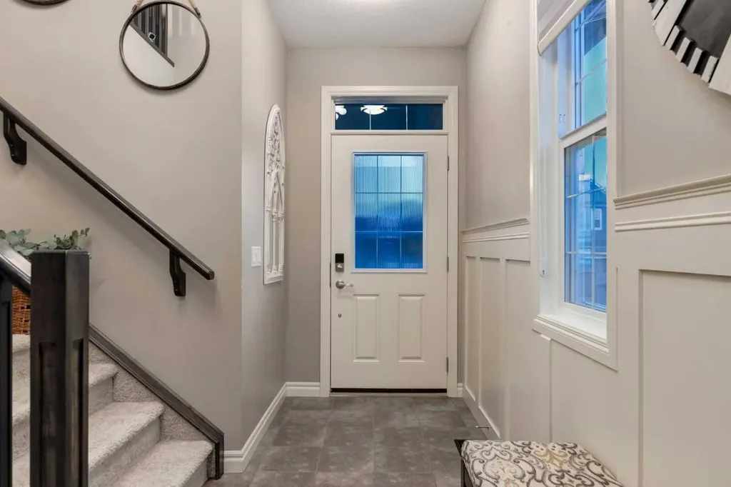 444 Evansglen Drive NW Calgary AB T3P 0P1