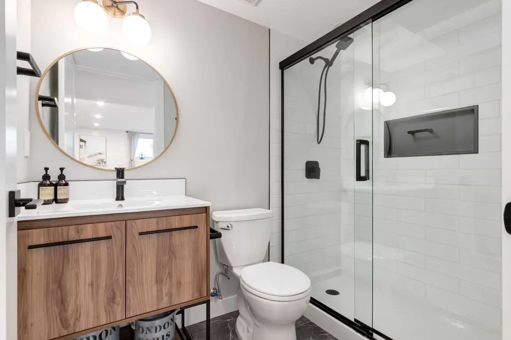 444 Evansglen Drive NW Calgary AB T3P 0P1