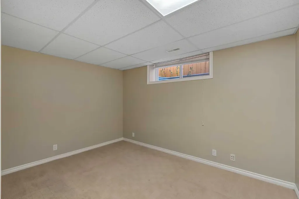 292 Coville Close NE Calgary AB T3K 5V7