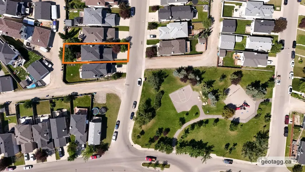 292 Coville Close NE Calgary AB T3K 5V7