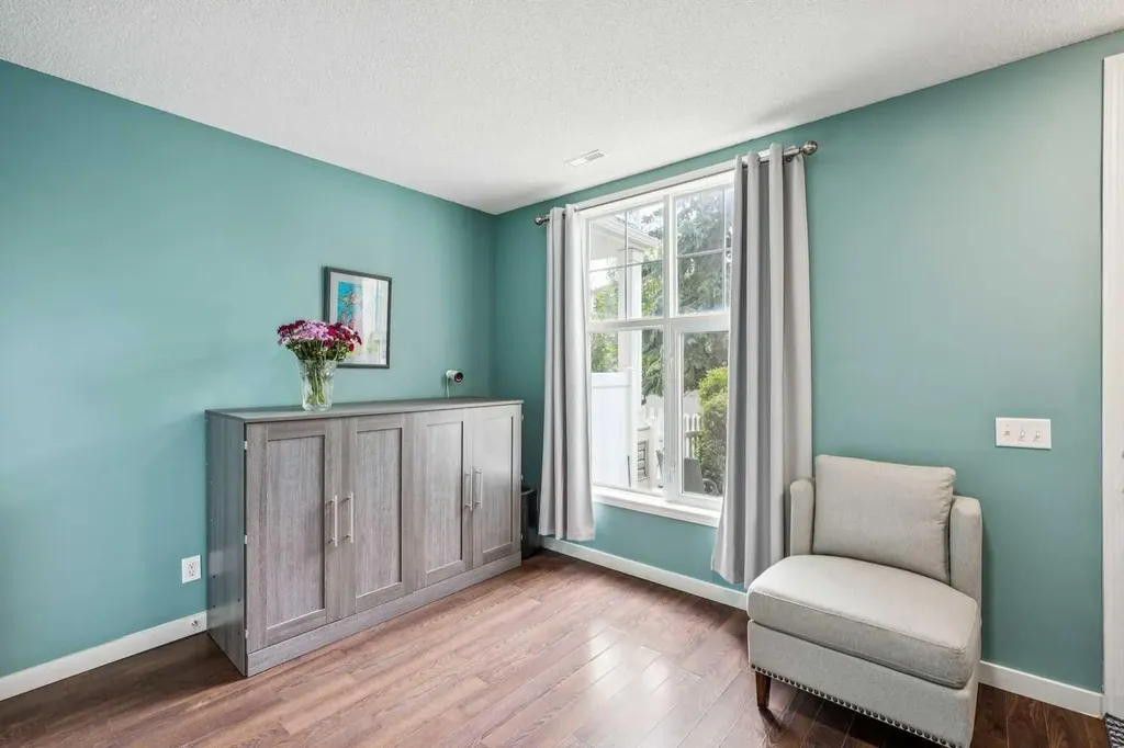 23 Toscana Gardens NW Calgary AB T3L 3C2