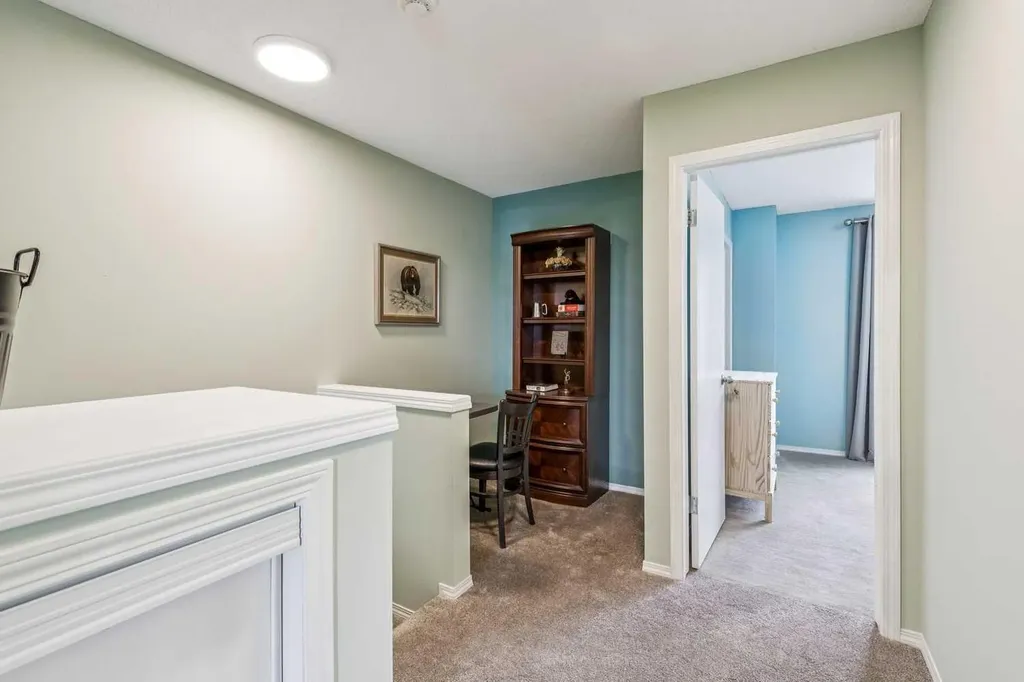23 Toscana Gardens NW Calgary AB T3L 3C2