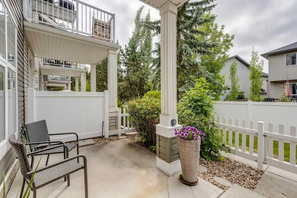 23 Toscana Gardens NW Calgary AB T3L 3C2