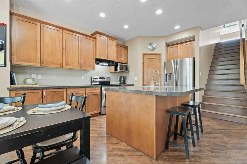 266 Cranwell Bay SE Calgary AB T3M 1G2