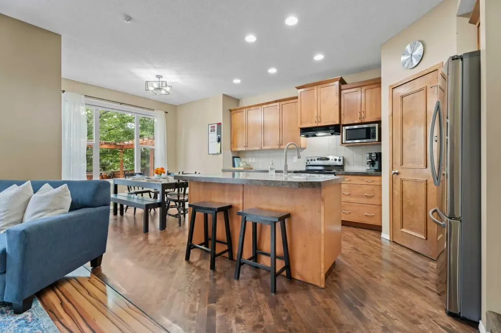 266 Cranwell Bay SE Calgary AB T3M 1G2