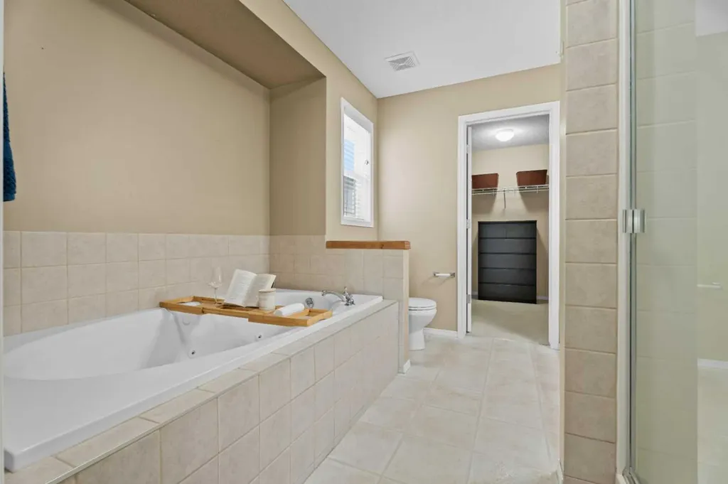 266 Cranwell Bay SE Calgary AB T3M 1G2