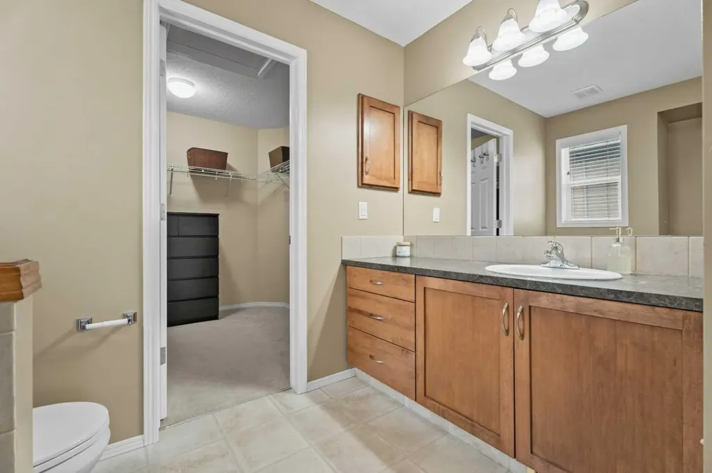 266 Cranwell Bay SE Calgary AB T3M 1G2
