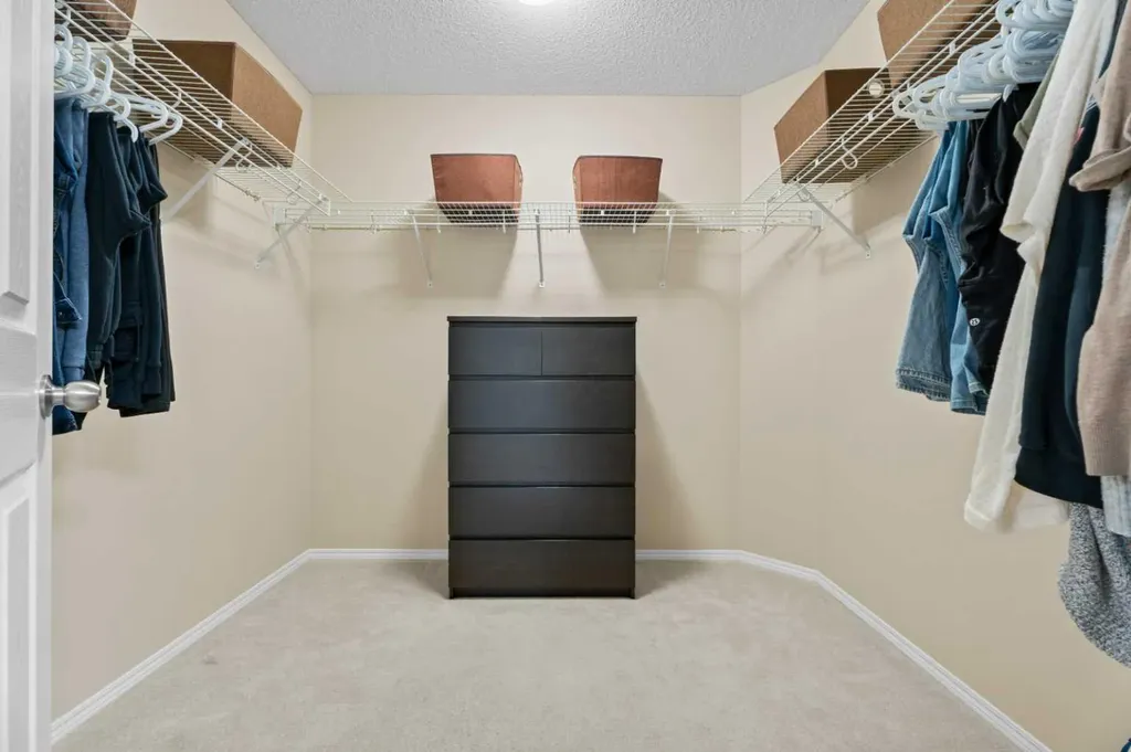 266 Cranwell Bay SE Calgary AB T3M 1G2
