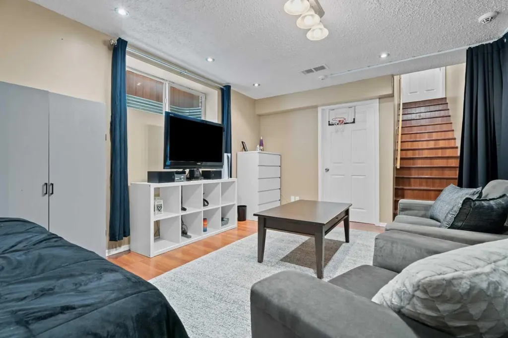 266 Cranwell Bay SE Calgary AB T3M 1G2