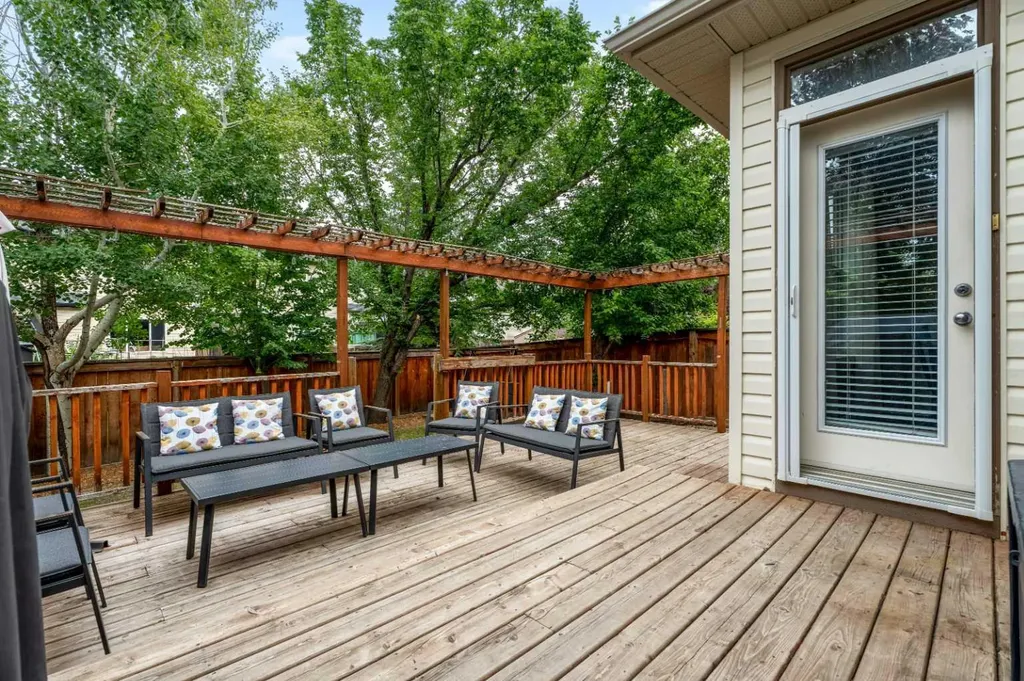 266 Cranwell Bay SE Calgary AB T3M 1G2