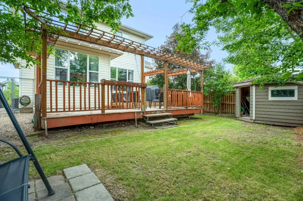 266 Cranwell Bay SE Calgary AB T3M 1G2