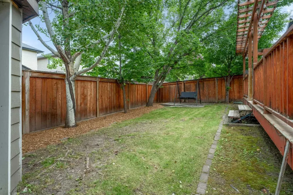 266 Cranwell Bay SE Calgary AB T3M 1G2