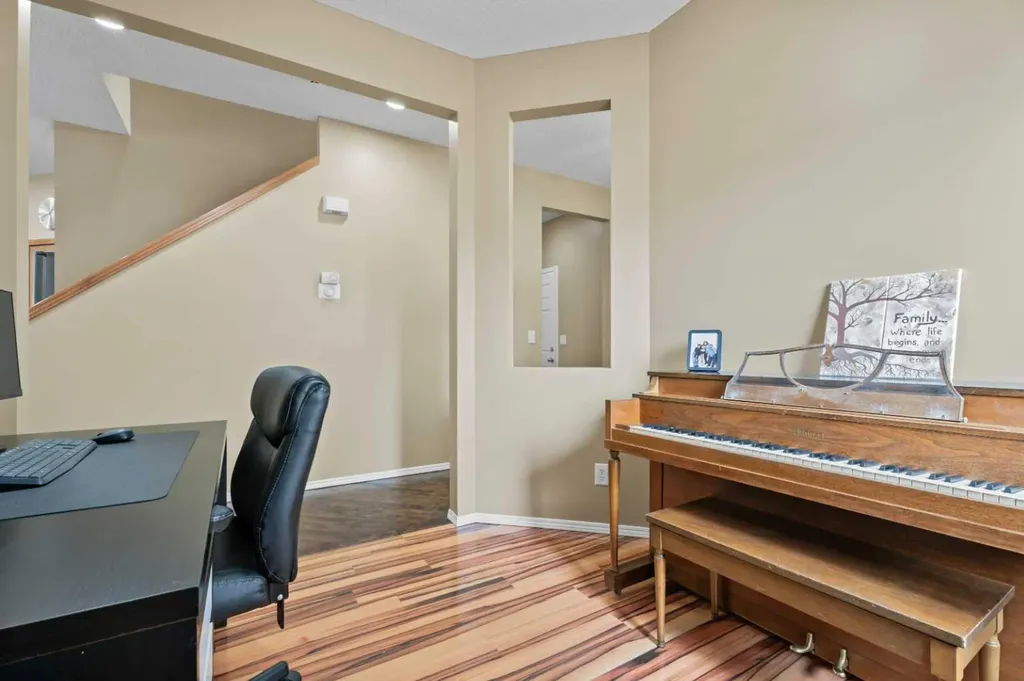 266 Cranwell Bay SE Calgary AB T3M 1G2