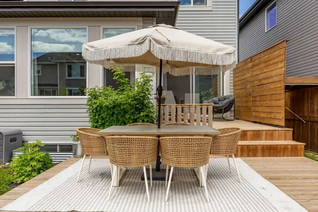 519 Clydesdale Way Cochrane AB T4C 3B6