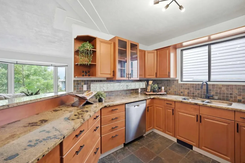 1004 Mckinnon Drive NE Calgary AB T2E 7R8