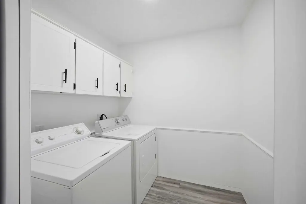 1004 Mckinnon Drive NE Calgary AB T2E 7R8