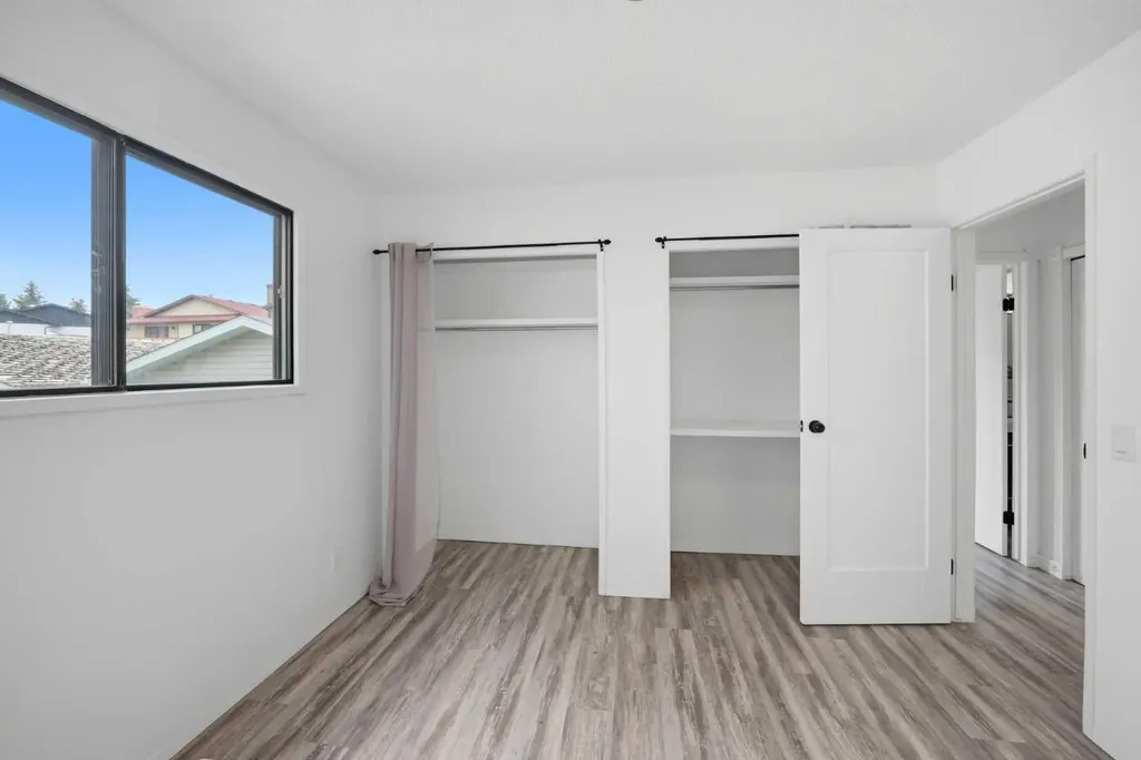 1004 Mckinnon Drive NE Calgary AB T2E 7R8