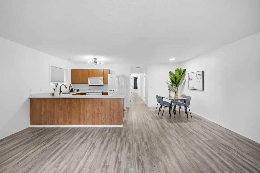 1004 Mckinnon Drive NE Calgary AB T2E 7R8