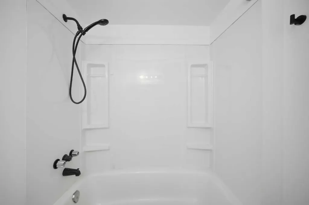 1004 Mckinnon Drive NE Calgary AB T2E 7R8