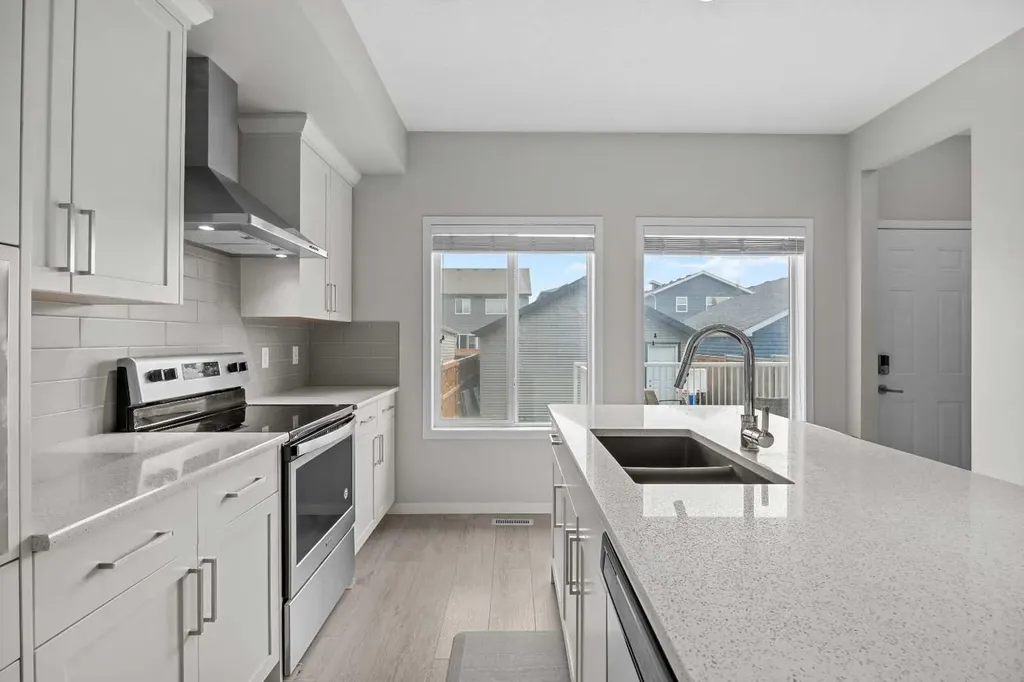 38 Howse Row NE Calgary AB T3P 1A9