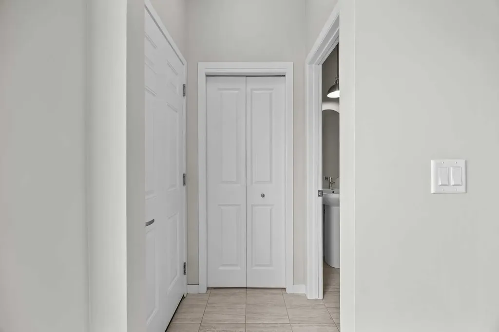 38 Howse Row NE Calgary AB T3P 1A9