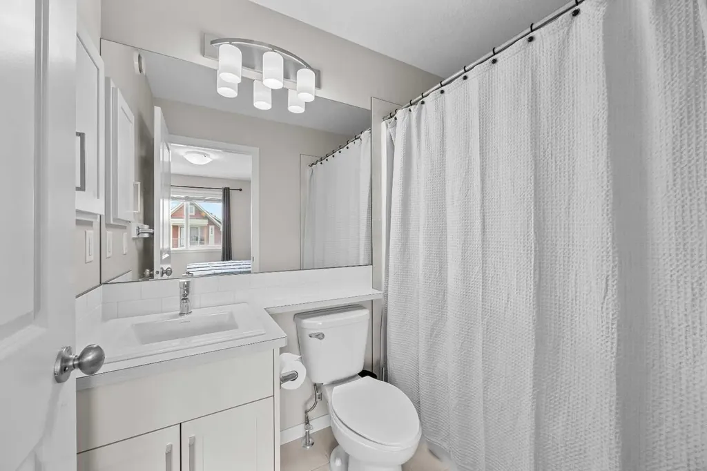 38 Howse Row NE Calgary AB T3P 1A9