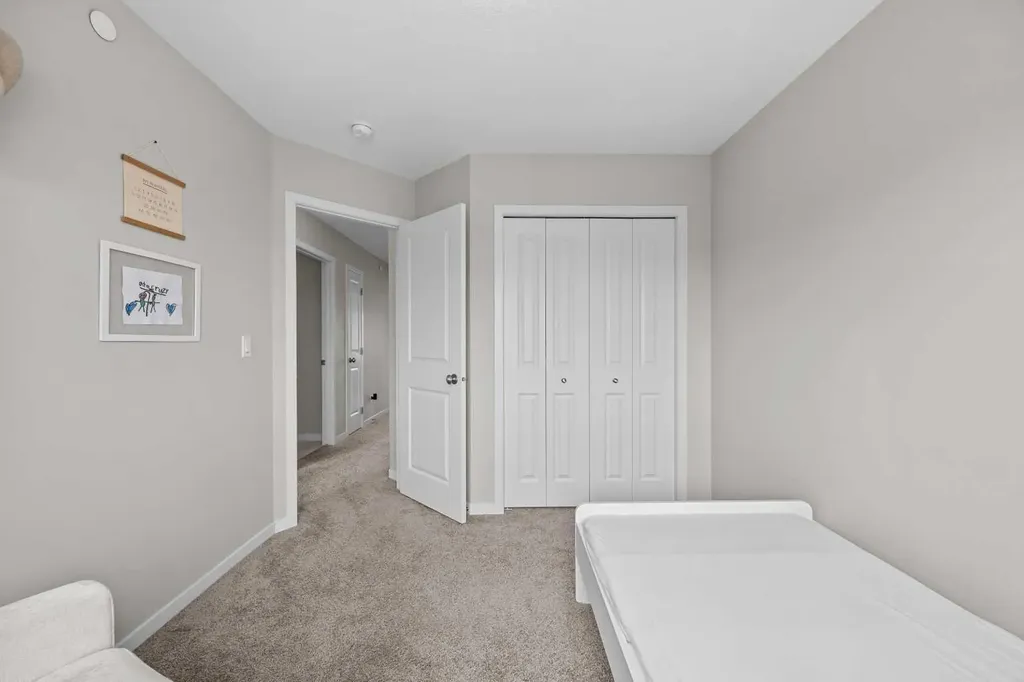 38 Howse Row NE Calgary AB T3P 1A9