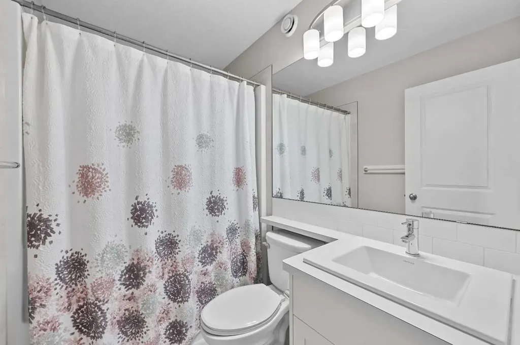 38 Howse Row NE Calgary AB T3P 1A9