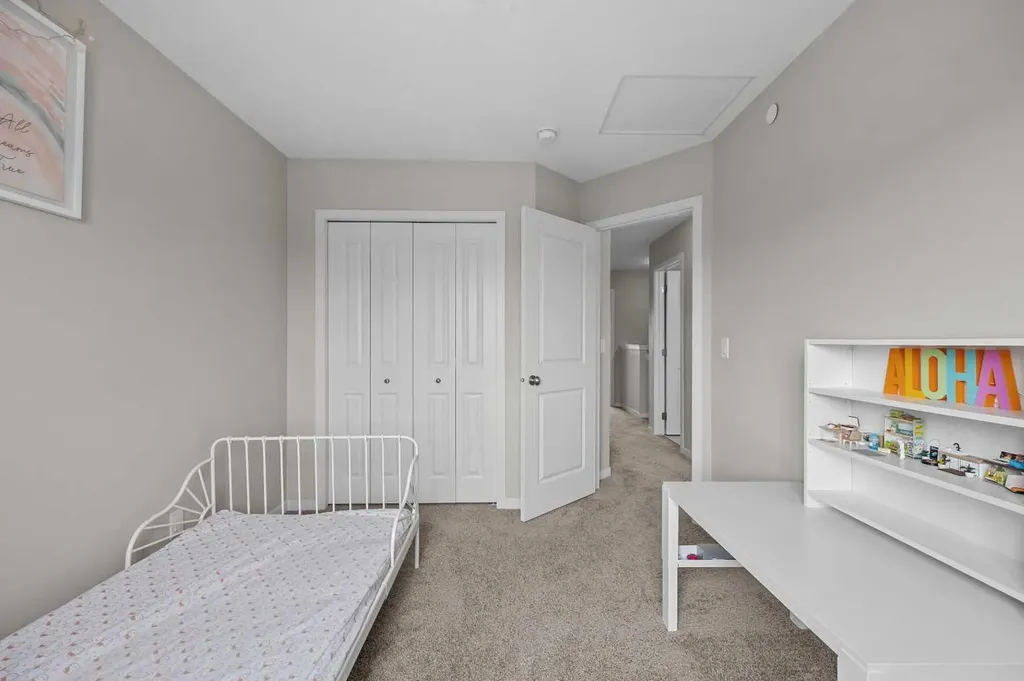 38 Howse Row NE Calgary AB T3P 1A9