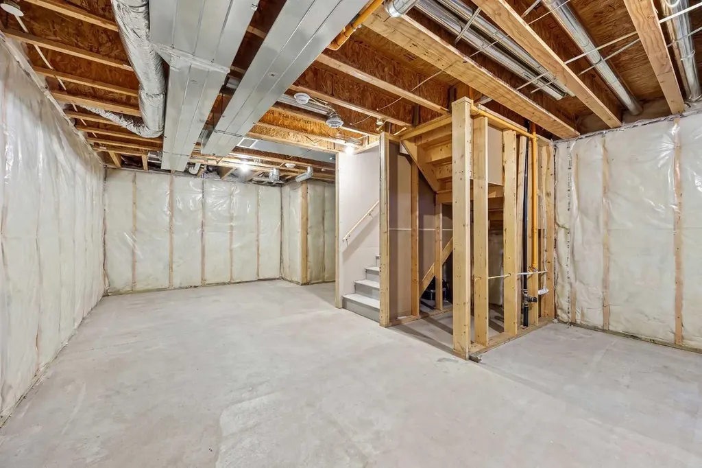 38 Howse Row NE Calgary AB T3P 1A9