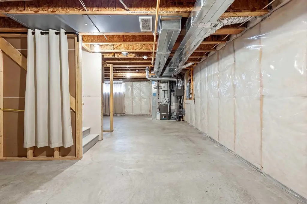 38 Howse Row NE Calgary AB T3P 1A9