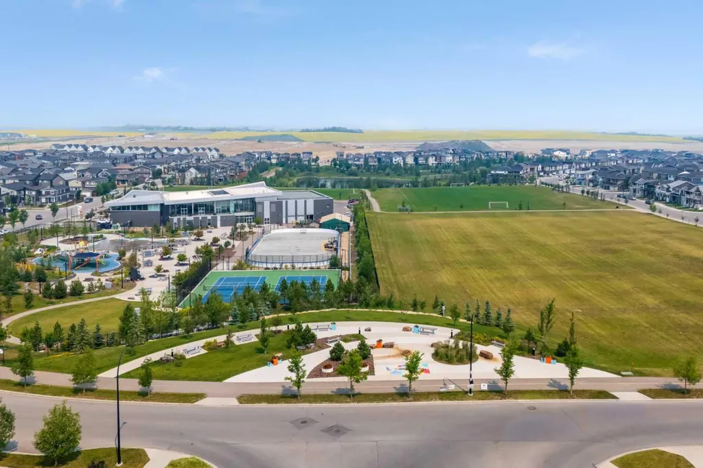 38 Howse Row NE Calgary AB T3P 1A9