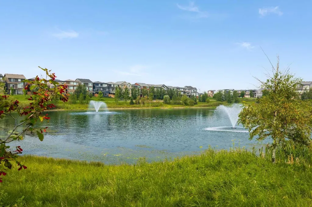 38 Howse Row NE Calgary AB T3P 1A9