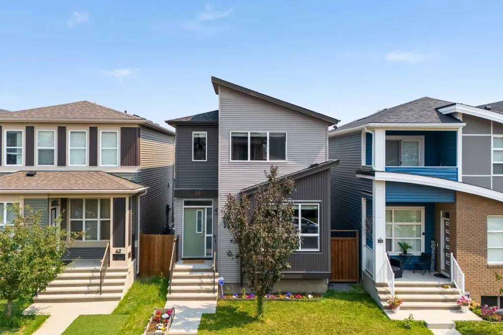 38 Howse Row NE Calgary AB T3P 1A9