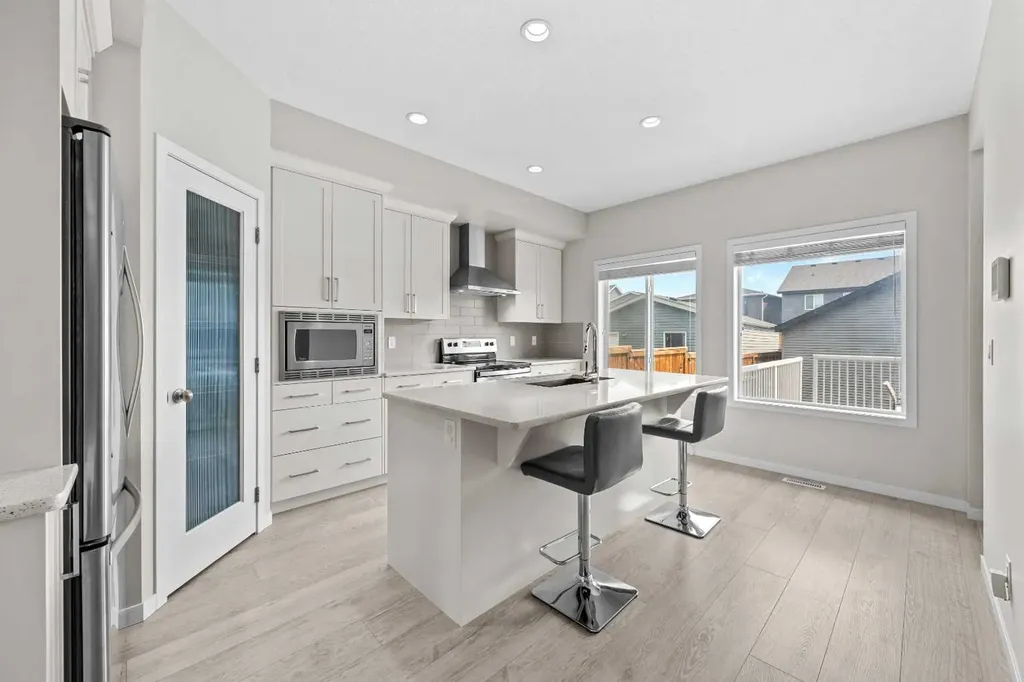 38 Howse Row NE Calgary AB T3P 1A9