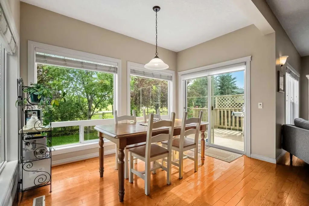 50 Springborough Crescent SW Calgary AB T3H 5M5