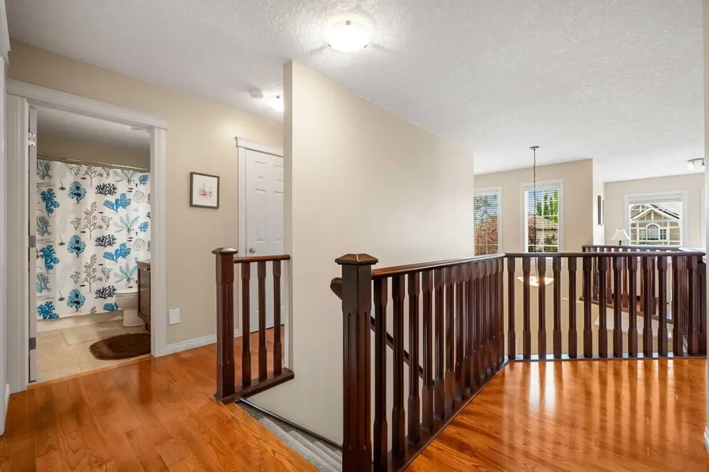 50 Springborough Crescent SW Calgary AB T3H 5M5