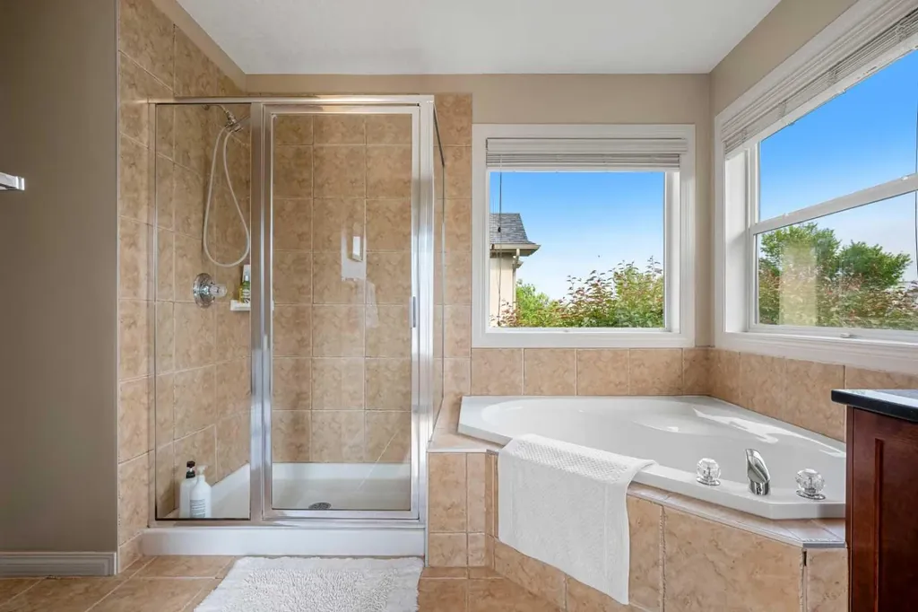 50 Springborough Crescent SW Calgary AB T3H 5M5