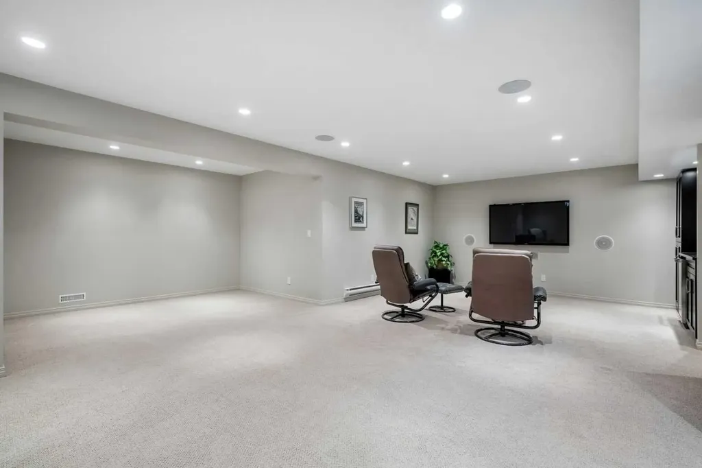 50 Springborough Crescent SW Calgary AB T3H 5M5