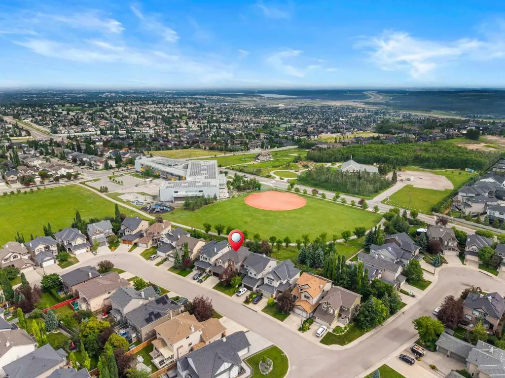50 Springborough Crescent SW Calgary AB T3H 5M5