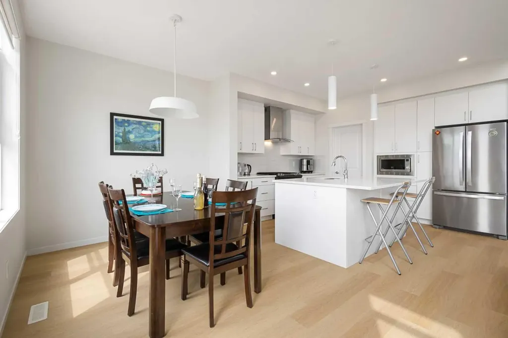 332 Magnolia Crescent SE Calgary AB T3S 0C8