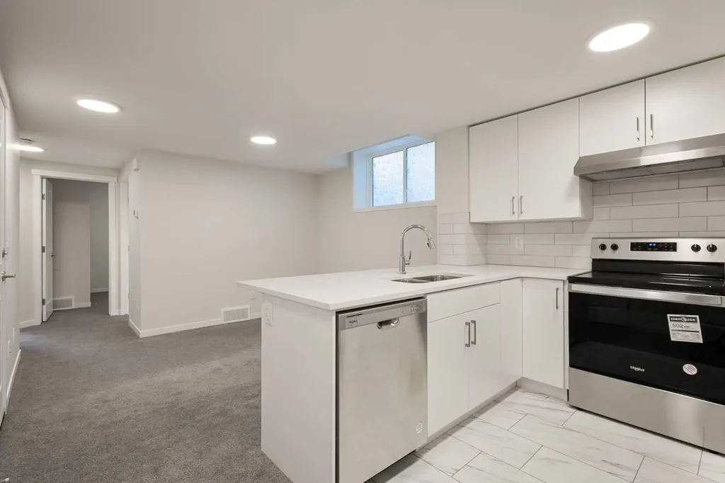 332 Magnolia Crescent SE Calgary AB T3S 0C8