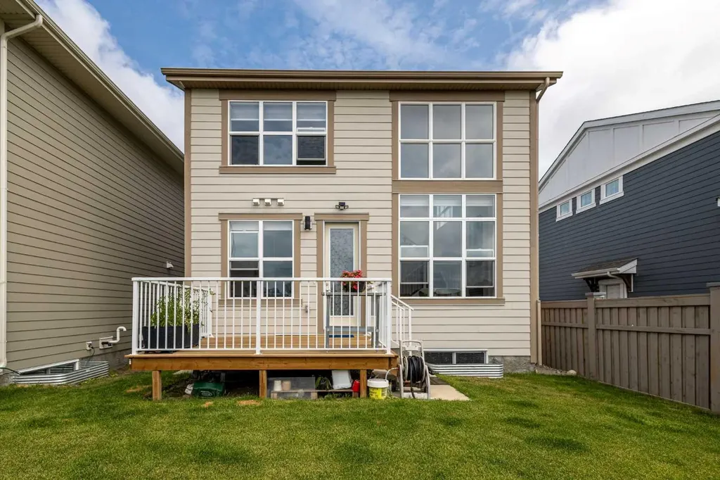 332 Magnolia Crescent SE Calgary AB T3S 0C8