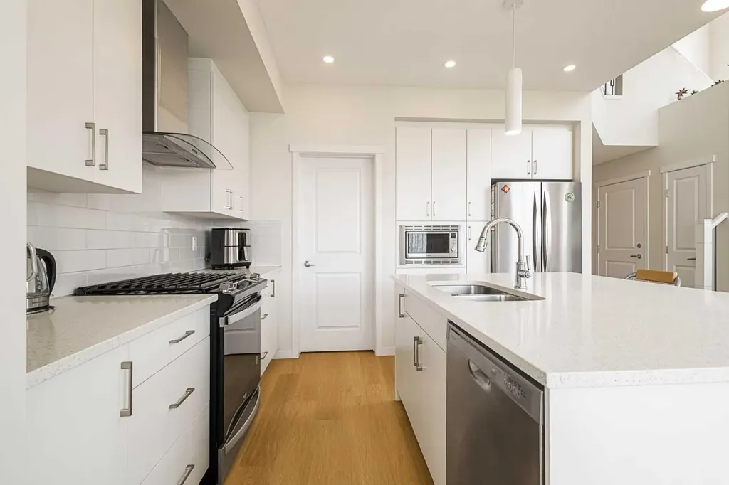 332 Magnolia Crescent SE Calgary AB T3S 0C8