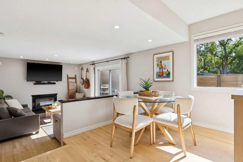 16 Brenner Place NW Calgary AB T2L1Z2